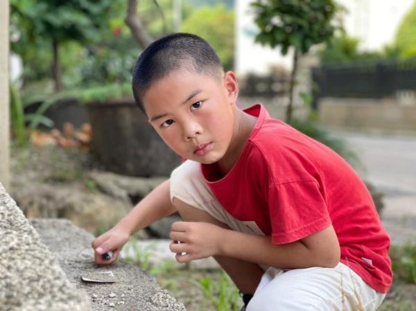 顽皮的近义词有哪些_顽皮的孩子怎么教育