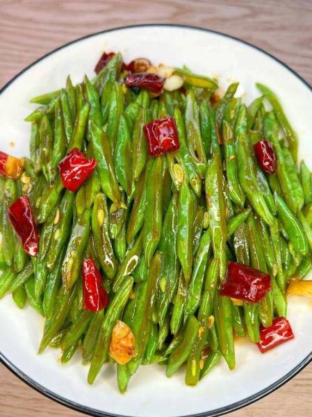 清炒四季豆怎么炒才脆_四季豆焯水几分钟合适