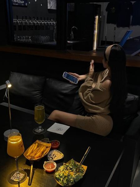 有酒有美女是什么体验_如何优雅享受夜生活