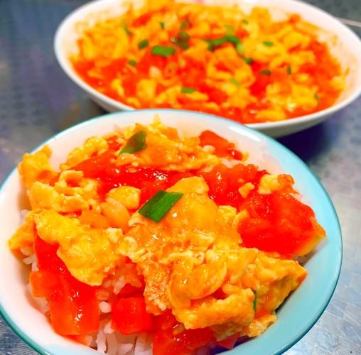 西红柿炒鸡蛋怎么做_鸡蛋炒西红柿先放哪个