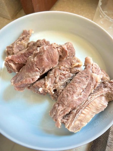 牛肋条怎么炖才软烂_牛肋条焯水用冷水还是热水