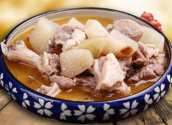 老鸭汤怎么炖好喝又营养_老鸭汤的做法步骤详解