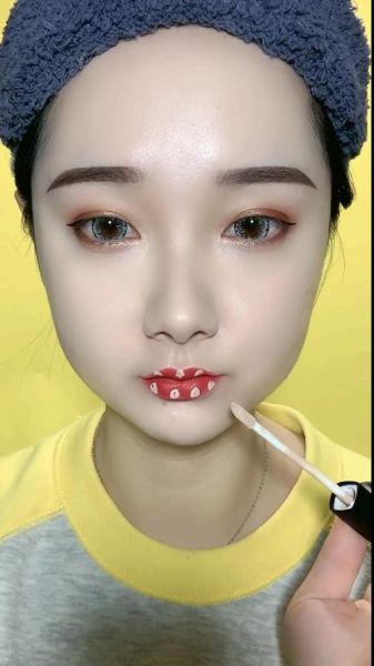 嘴较大怎么办_嘴大怎么化妆显小