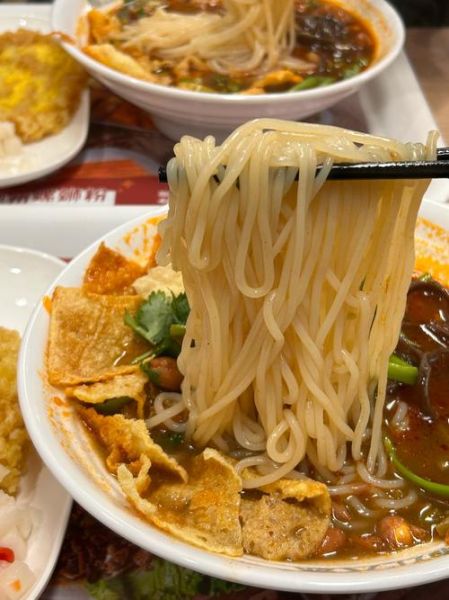 吃粉怎么形容口感_嗦粉爽滑弹牙是什么体验