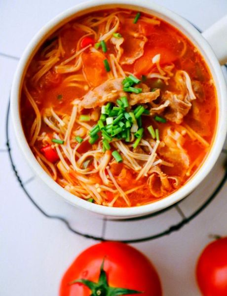 西红柿酸汤肥牛怎么做_肥牛怎么煮才嫩滑