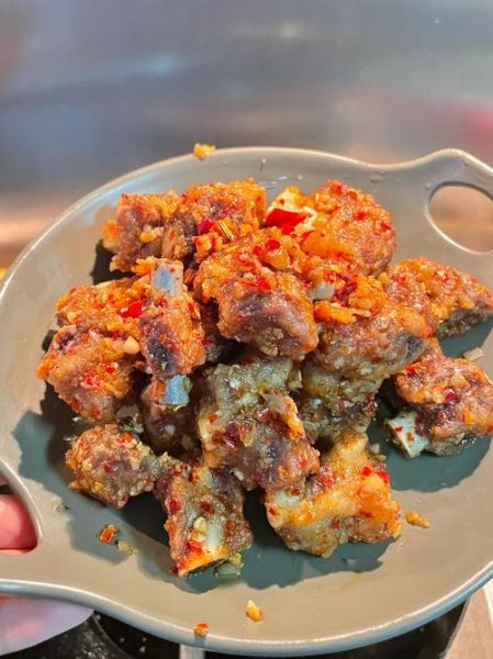 蒜香排骨怎么做_蒜香排骨腌制多久才入味