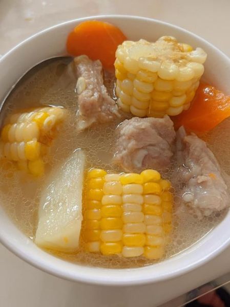 玉米炖排骨怎么炖才软烂_玉米炖排骨需要焯水吗