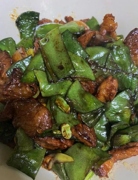 扁豆炒肉怎么做_扁豆炒肉用焯水吗