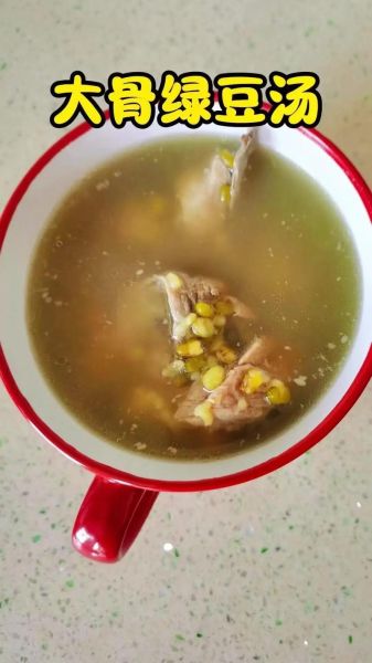 绿豆排骨汤怎么做_绿豆排骨汤需要焯水吗