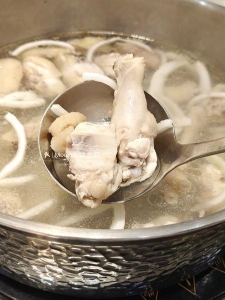 椰子鸡火锅怎么做_椰子鸡火锅汤底配方