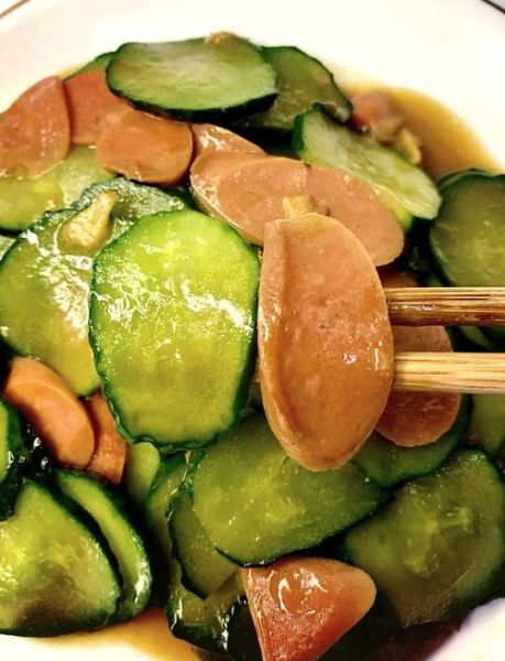 火腿肠炒黄瓜怎么做_火腿肠炒黄瓜需要焯水吗