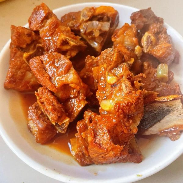 红烧排骨最简单的做法_红烧排骨怎么做才好吃