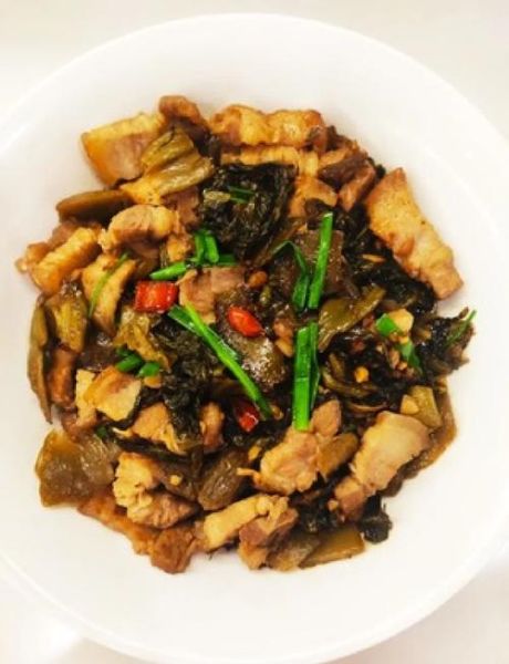 酸菜炒肉怎么炒好吃_酸菜炒肉家常做法