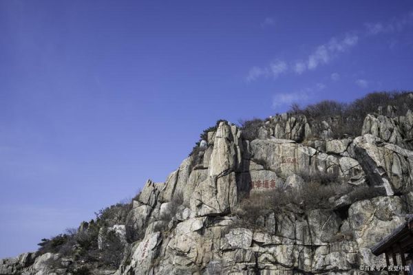 雄伟的山峰有哪些_如何形容雄伟壮观