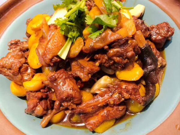 红烧小公鸡怎么做好吃_红烧小公鸡的家常做法