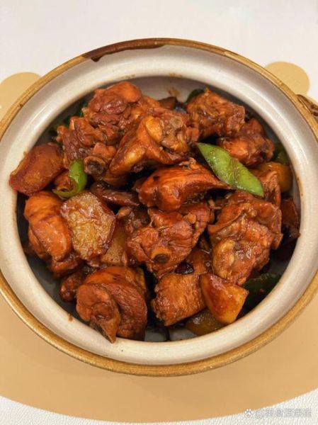 焖鸡怎么做_家常焖鸡需要焯水吗