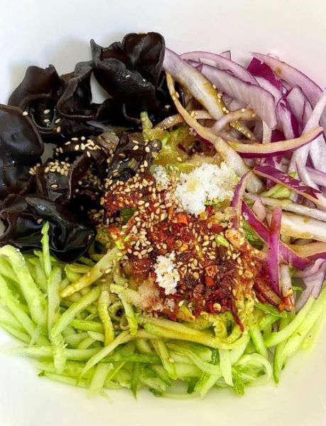 木耳黄瓜凉拌怎么做_凉拌木耳黄瓜要不要焯水