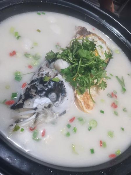 花鲢鱼头汤怎么做_花鲢鱼头汤怎么做好喝