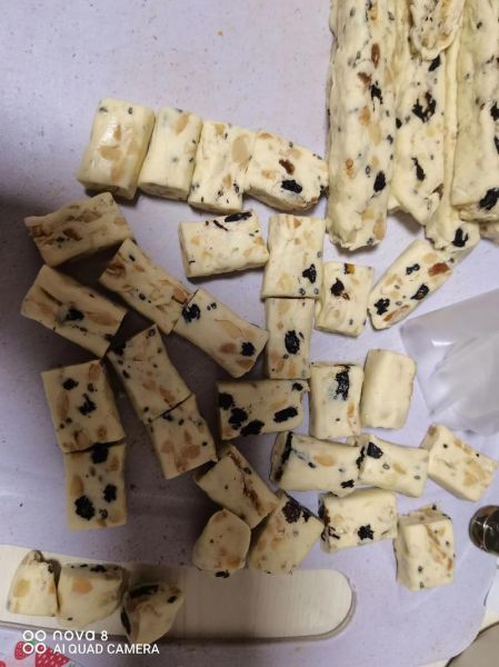 牛轧糖做法_自制牛轧糖需要哪些材料