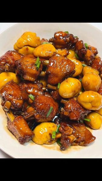 板栗烧鸡的家常做法_怎么做好吃又入味