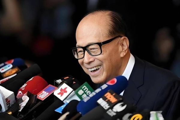 李嘉诚移民加拿大_为什么李嘉诚选择加拿大