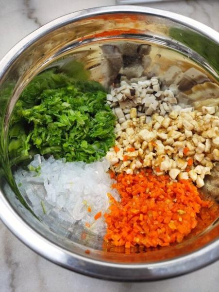 芹菜素馅饺子怎么调馅_芹菜素馅饺子做法窍门