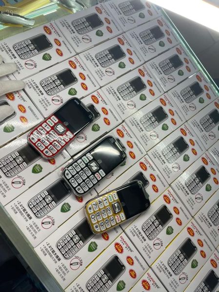 手机全屏大字怎么设置_老人机字体放大教程