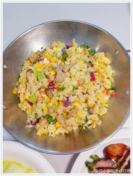 家常炒饭怎么做_隔夜饭炒出粒粒分明