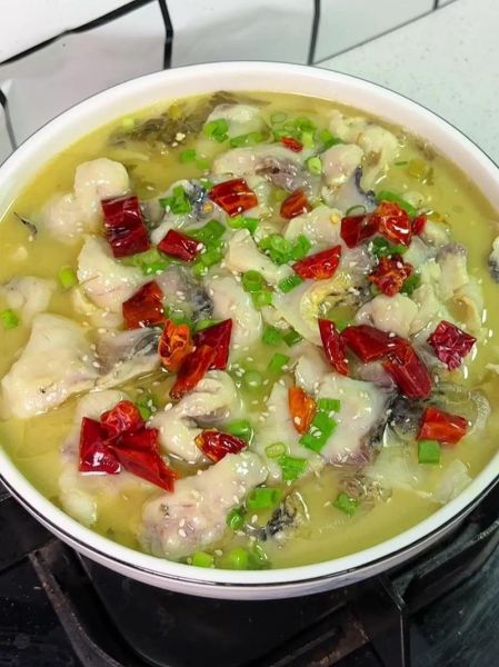 酸菜鱼家常做法_酸菜鱼怎么做才嫩