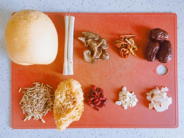 小吊梨汤怎么做_小吊梨汤需要炖多久