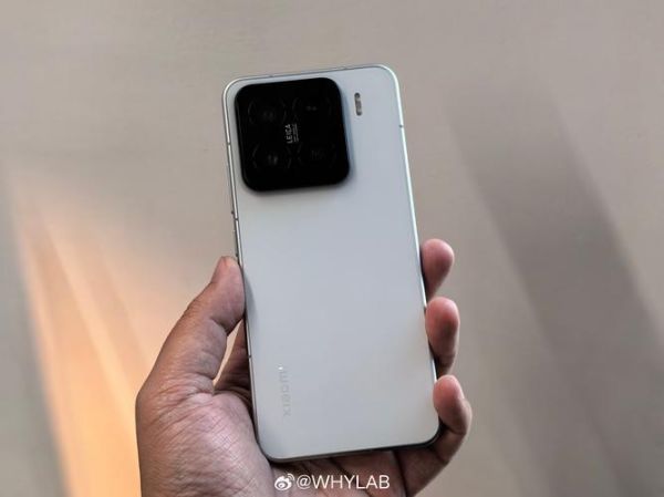 白色手机容易脏吗_白色手机耐摔吗