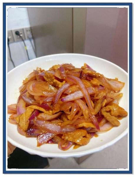 洋葱炒肉片怎么炒才嫩_洋葱炒肉片的家常做法