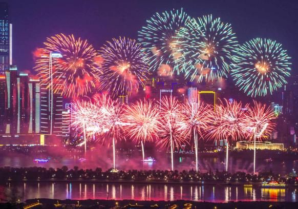 烟火表演安全距离_烟火表演最佳观赏位置