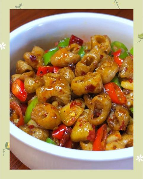 肥肠炒辣椒怎么做_肥肠炒辣椒用生肥肠还是熟肥肠