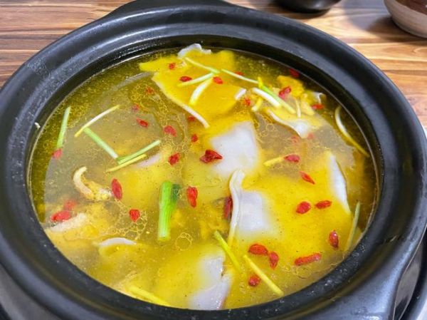 鱿鱼炖鸡的做法_鱿鱼炖鸡怎么做好吃