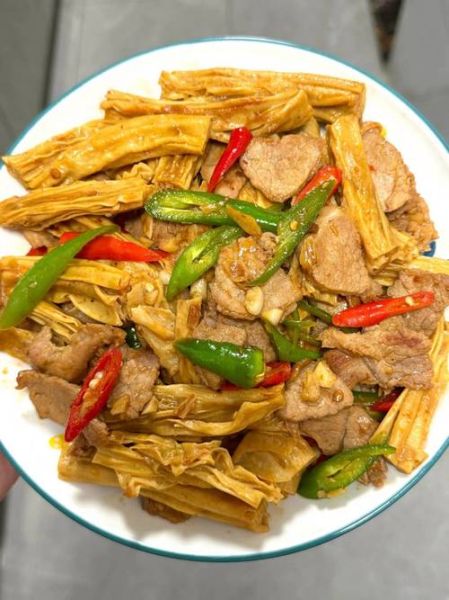 家常炒腐竹怎么做_腐竹焯水几分钟才入味