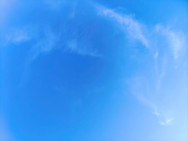 天空为什么是蓝色的_描写天的景色词语有哪些