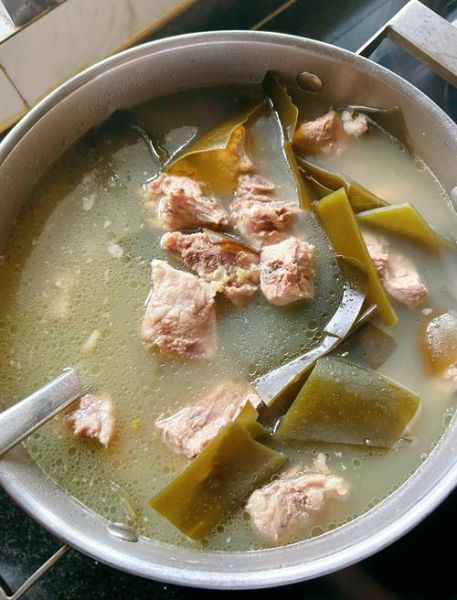 海带绿豆排骨汤怎么做_绿豆海带汤要炖多久