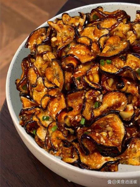 小炒茄子怎么做才好吃_茄子不吸油的秘诀