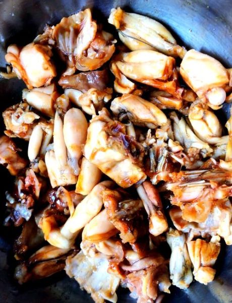 爆炒牛蛙怎么做好吃_爆炒牛蛙的家常做法