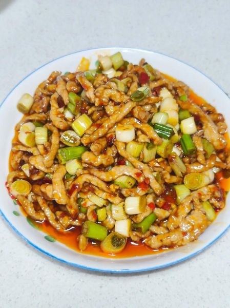 鱼香肉丝怎么做好吃又简单_家常鱼香肉丝做法步骤