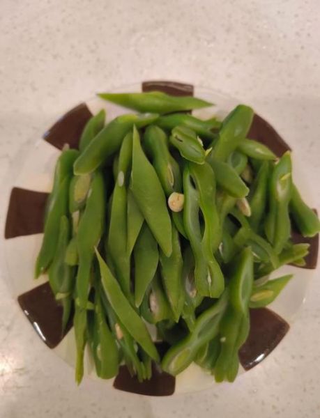豆角炒牛肉怎么炒才嫩_豆角炒牛肉用焯水吗