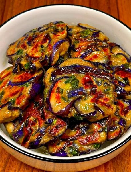 茄饼的家常做法_茄子饼怎么做才酥脆