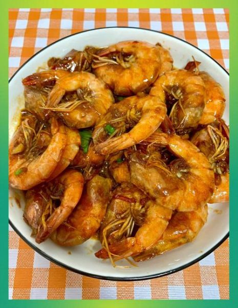 家常油焖大虾怎么做_油焖大虾需要焯水吗