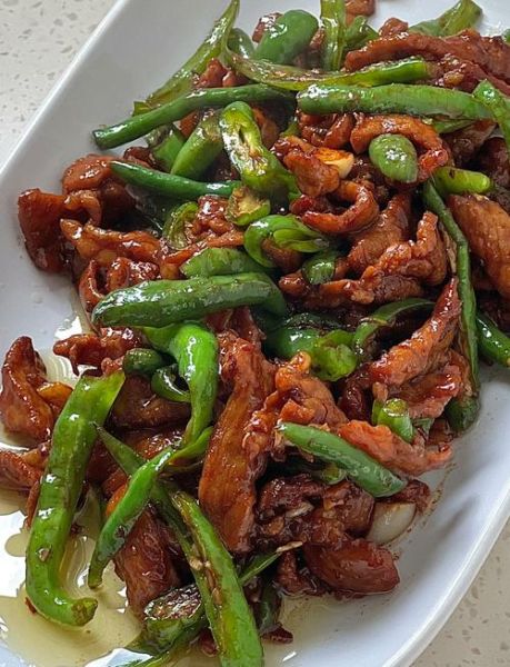 肉炒辣椒怎么炒好吃_肉炒辣椒用前腿还是后腿