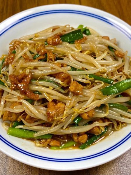 绿豆芽炒肉怎么炒才脆_家常做法窍门