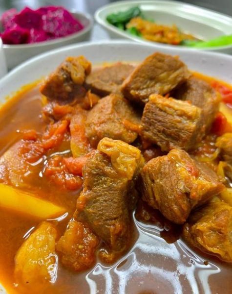 清汤牛腩怎么做好吃_牛腩焯水用冷水还是热水