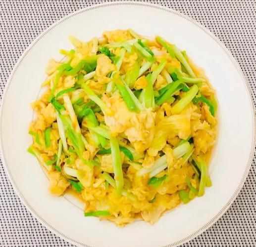 鸡蛋蒜怎么做_鸡蛋蒜的家常做法