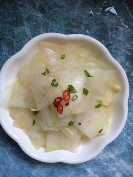 凉拌冬瓜怎么做_冬瓜凉拌要不要焯水