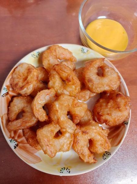 炸虾球的家常做法_如何让外壳酥脆